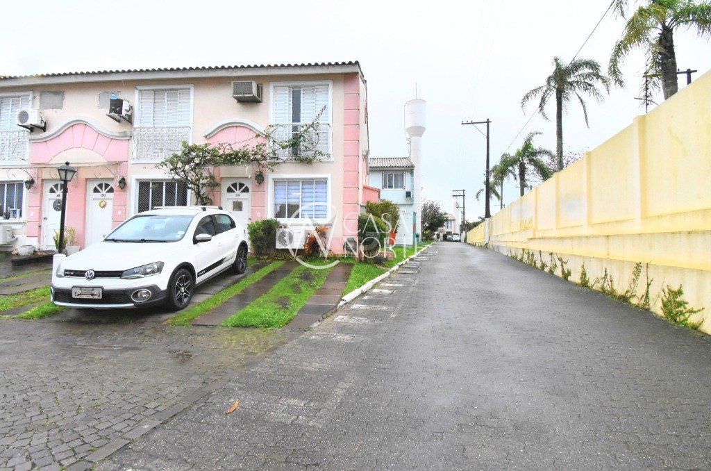 Casa de Condomínio à venda com 2 quartos, 70m², 1 suíte, 2 vagas, Avenida da Cavalhada no bairro Cavalhada em Porto Alegre