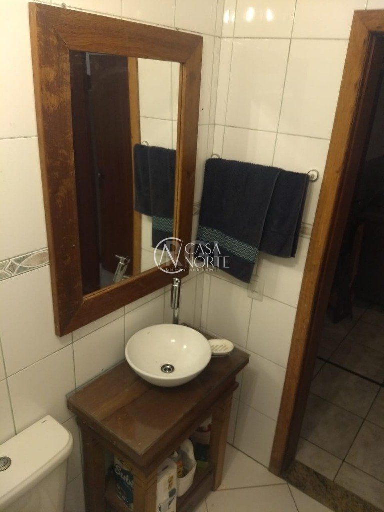 Apartamento à venda com 3 quartos, 72m², 1 vaga, Rua Coronel Massot no bairro Cristal em Porto Alegre