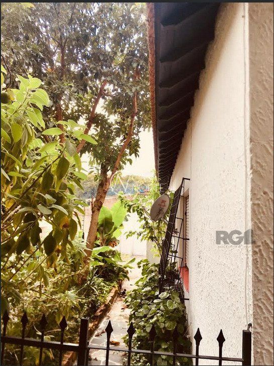 Casa à venda com 3 quartos, 150m², 3 vagas, Avenida Felipe Weimann no bairro Santa Tereza em Porto Alegre