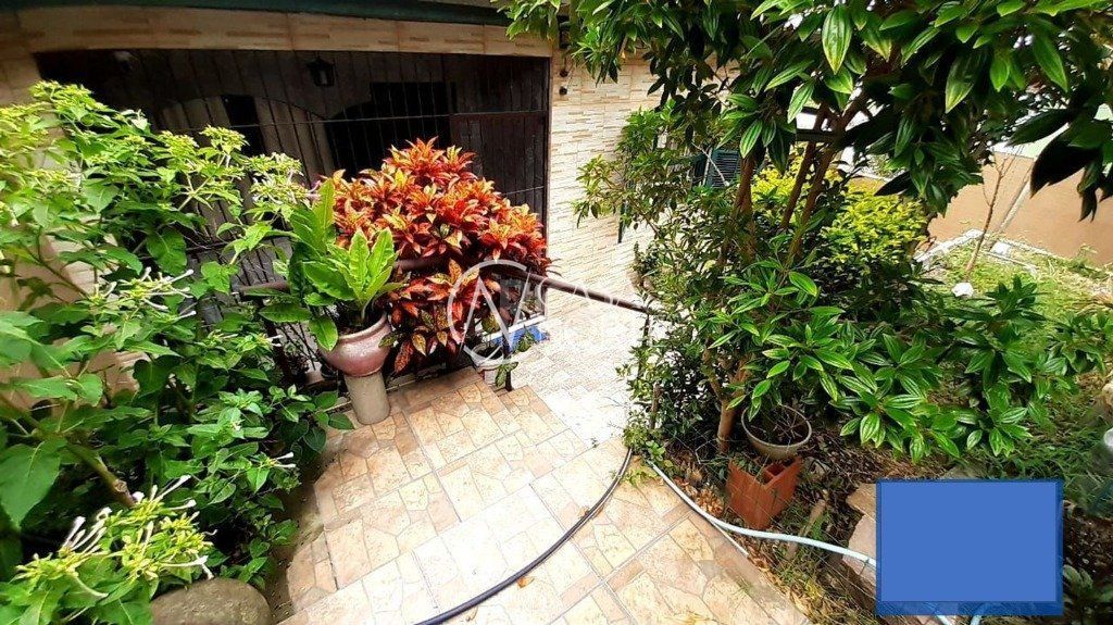 Casa à venda com 3 quartos, 200m², 1 vaga, Avenida Sargento Manoel Raymundo Soares no bairro Jardim Carvalho em Porto Alegre