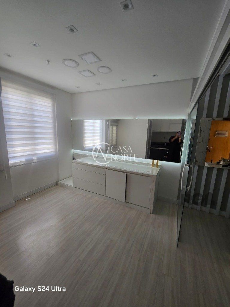 Sala Comercial à venda , 29m², Avenida Getúlio Vargas no bairro Menino Deus em Porto Alegre