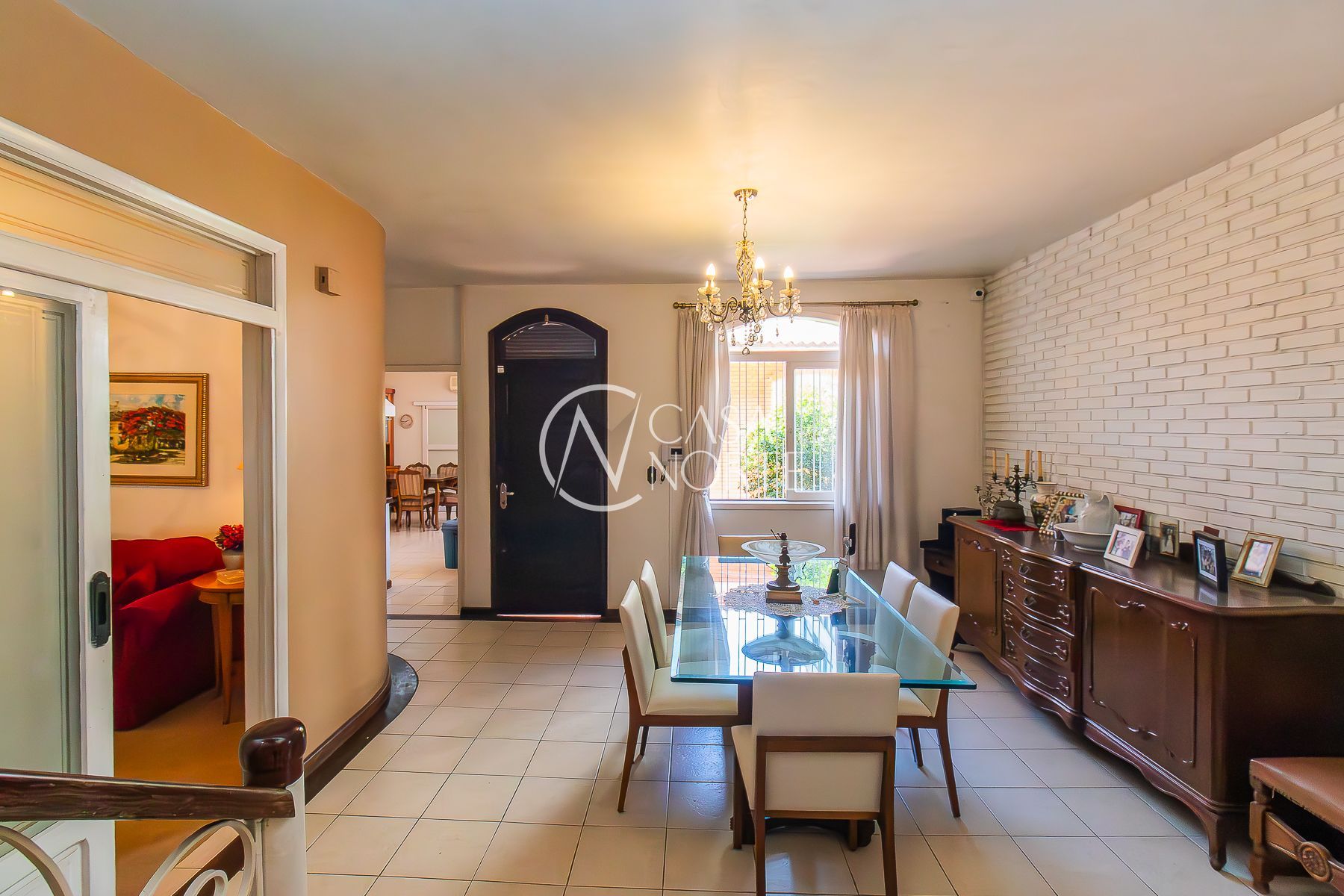 Casa à venda com 5 quartos, 429m², 2 suítes, 7 vagas, Rua Santa Vitória no bairro Tristeza em Porto Alegre