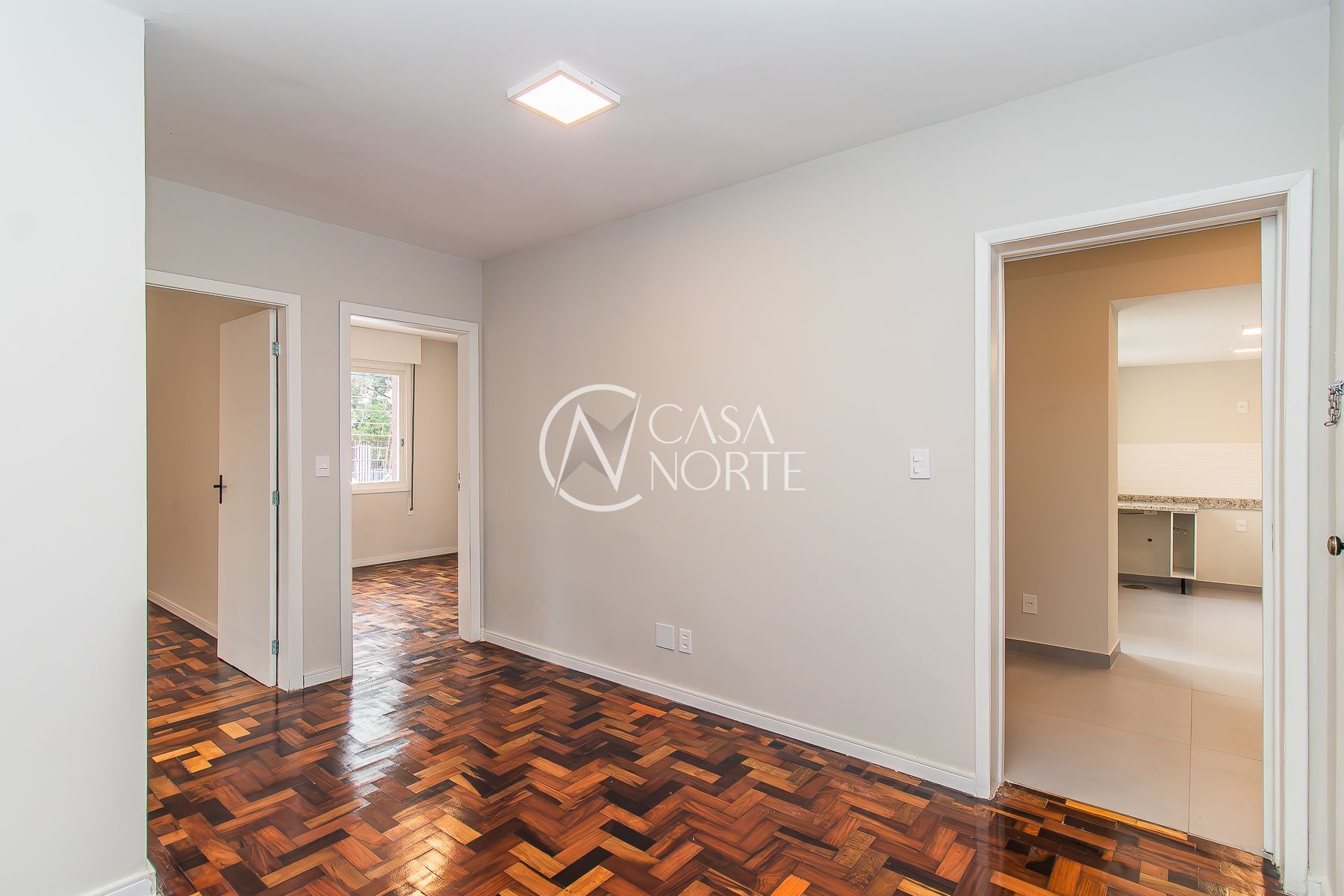 Apartamento à venda com 2 quartos, 100m², 1 suíte, 1 vaga, Rua Delfino Riet no bairro Santo Antônio em Porto Alegre