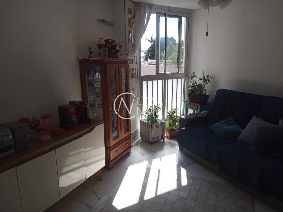 Apartamento à venda com 3 quartos, 73m², 1 vaga, Rua Coronel Massot no bairro Cristal em Porto Alegre