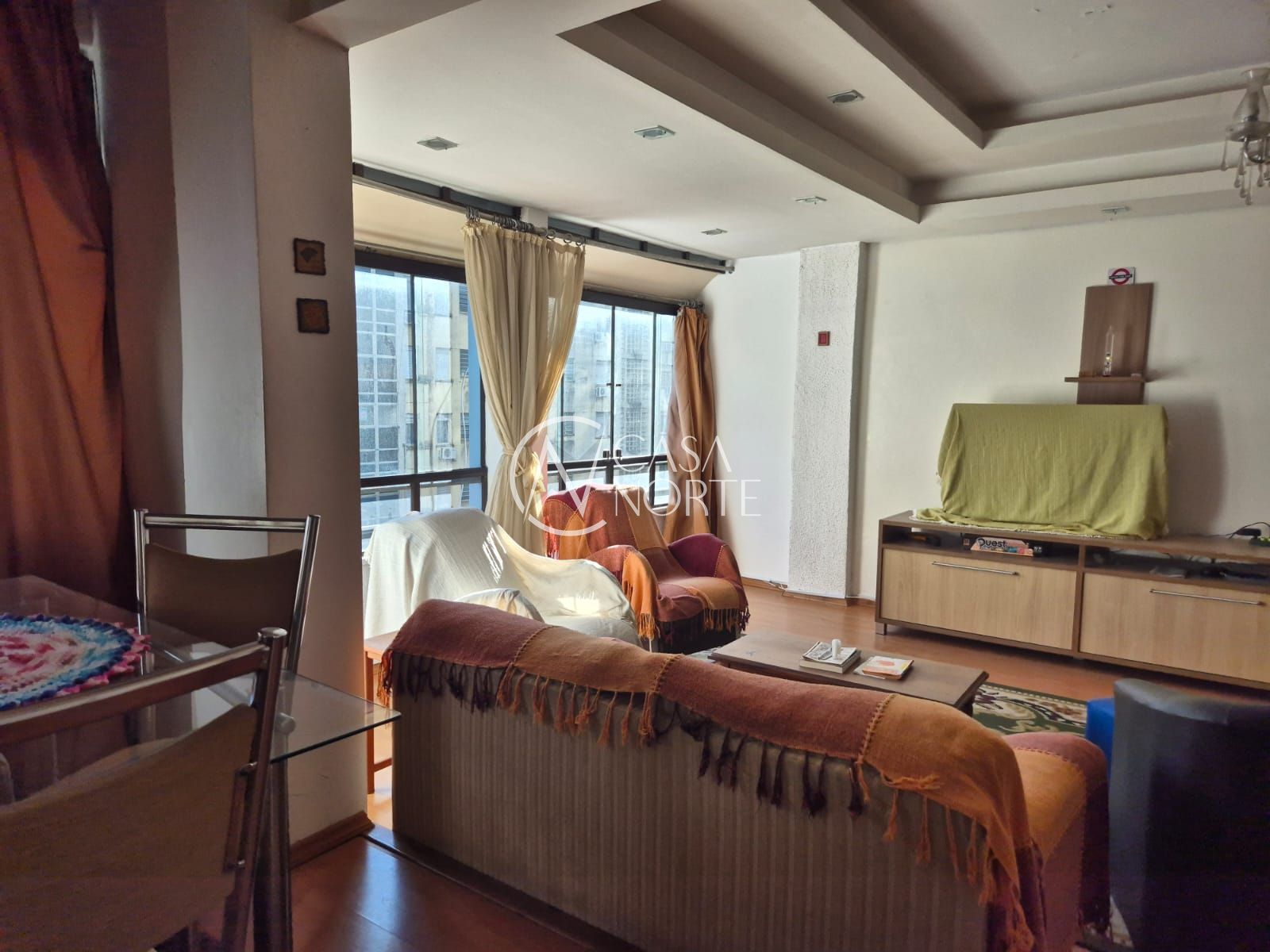 Apartamento à venda com 3 quartos, 81m², 1 suíte, Avenida Senador Salgado Filho no bairro Centro Histórico em Porto Alegre