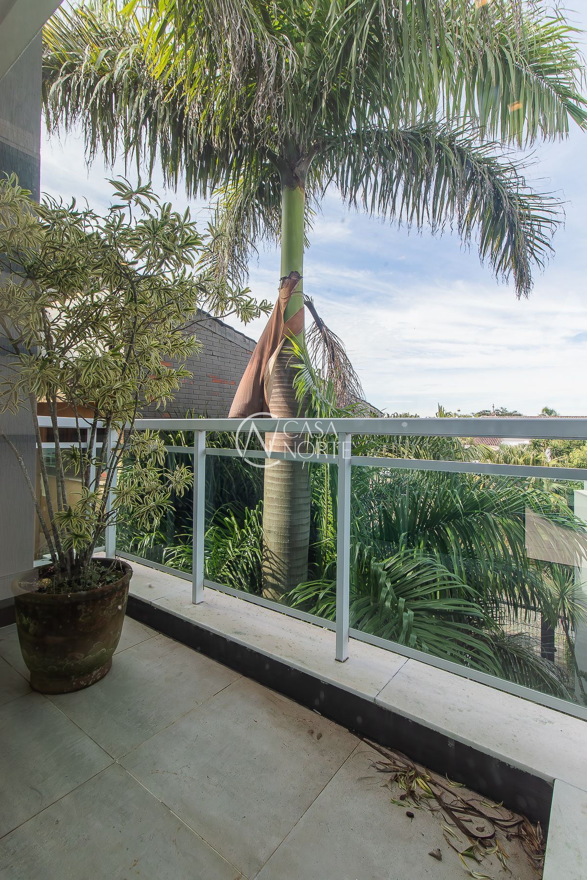 Casa de Condomínio à venda com 3 quartos, 271m², 1 suíte, 3 vagas, Praça José Assunção no bairro Vila Assunção em Porto Alegre