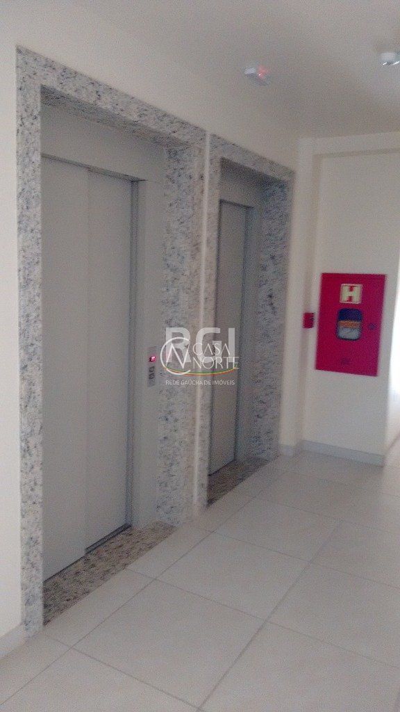 Sala Comercial à venda com 1 quarto, 29m², 1 vaga, Avenida Getúlio Vargas no bairro Menino Deus em Porto Alegre