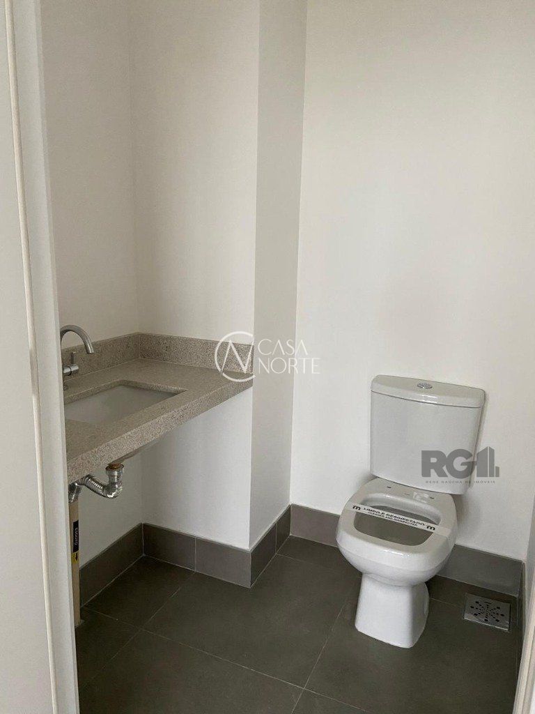 Sala Comercial à venda , 29m², Rua Coronel Aparício Borges no bairro Glória em Porto Alegre