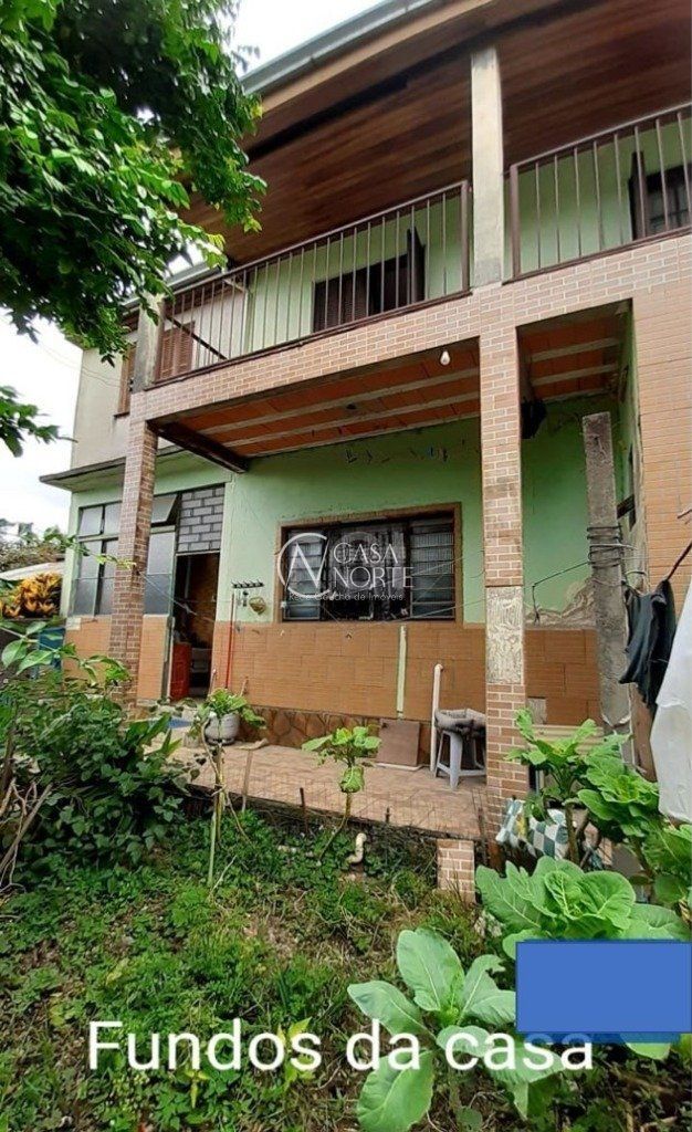Casa à venda com 3 quartos, 200m², 1 vaga, Avenida Sargento Manoel Raymundo Soares no bairro Jardim Carvalho em Porto Alegre