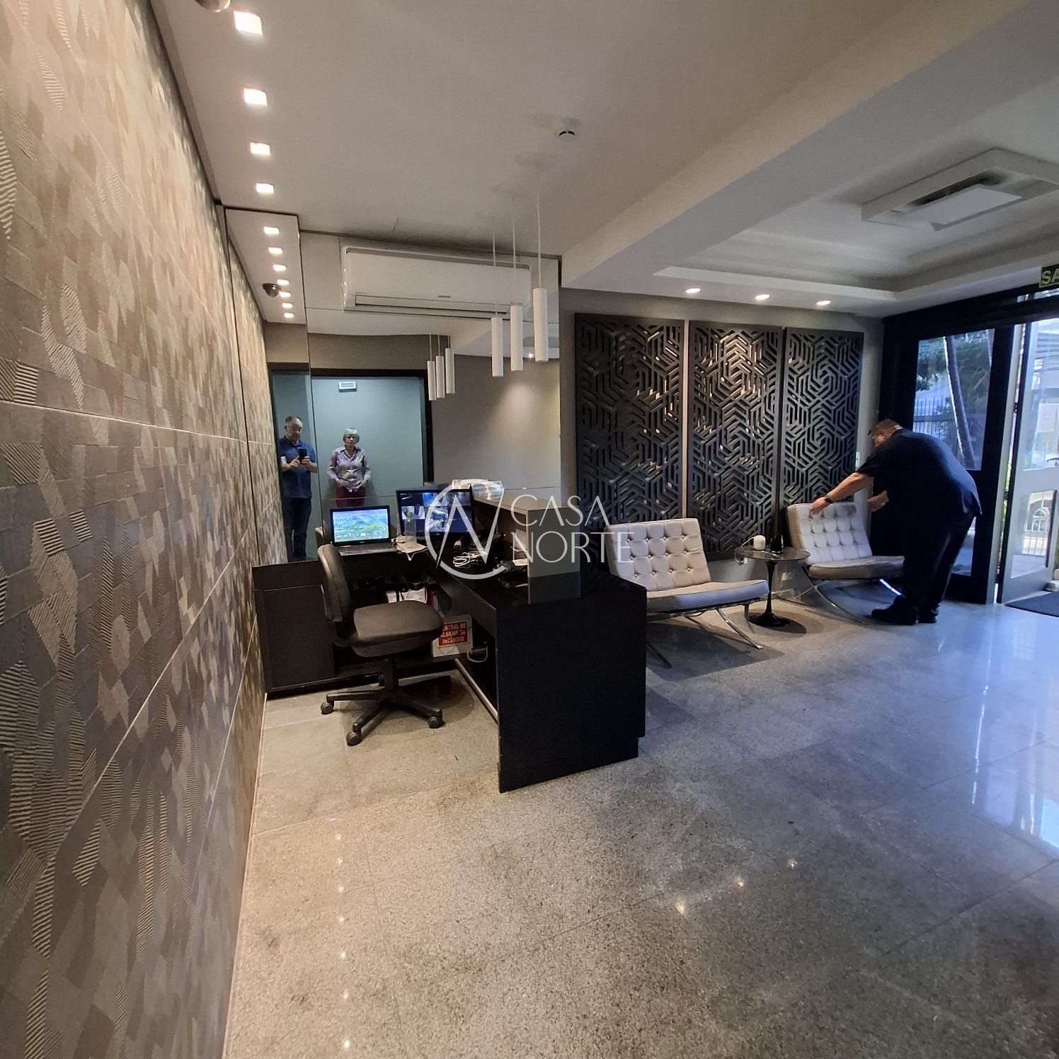 Sala Comercial à venda com 3 quartos, 67m², 1 vaga, Rua Barão do Triunfo no bairro Menino Deus em Porto Alegre