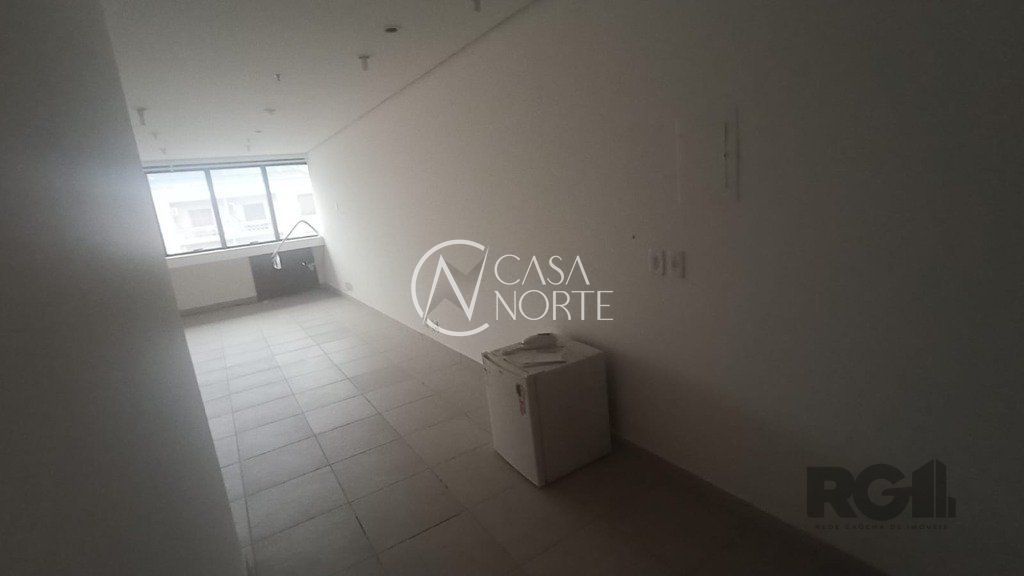 Sala Comercial à venda , 41m², Avenida Getúlio Vargas no bairro Menino Deus em Porto Alegre