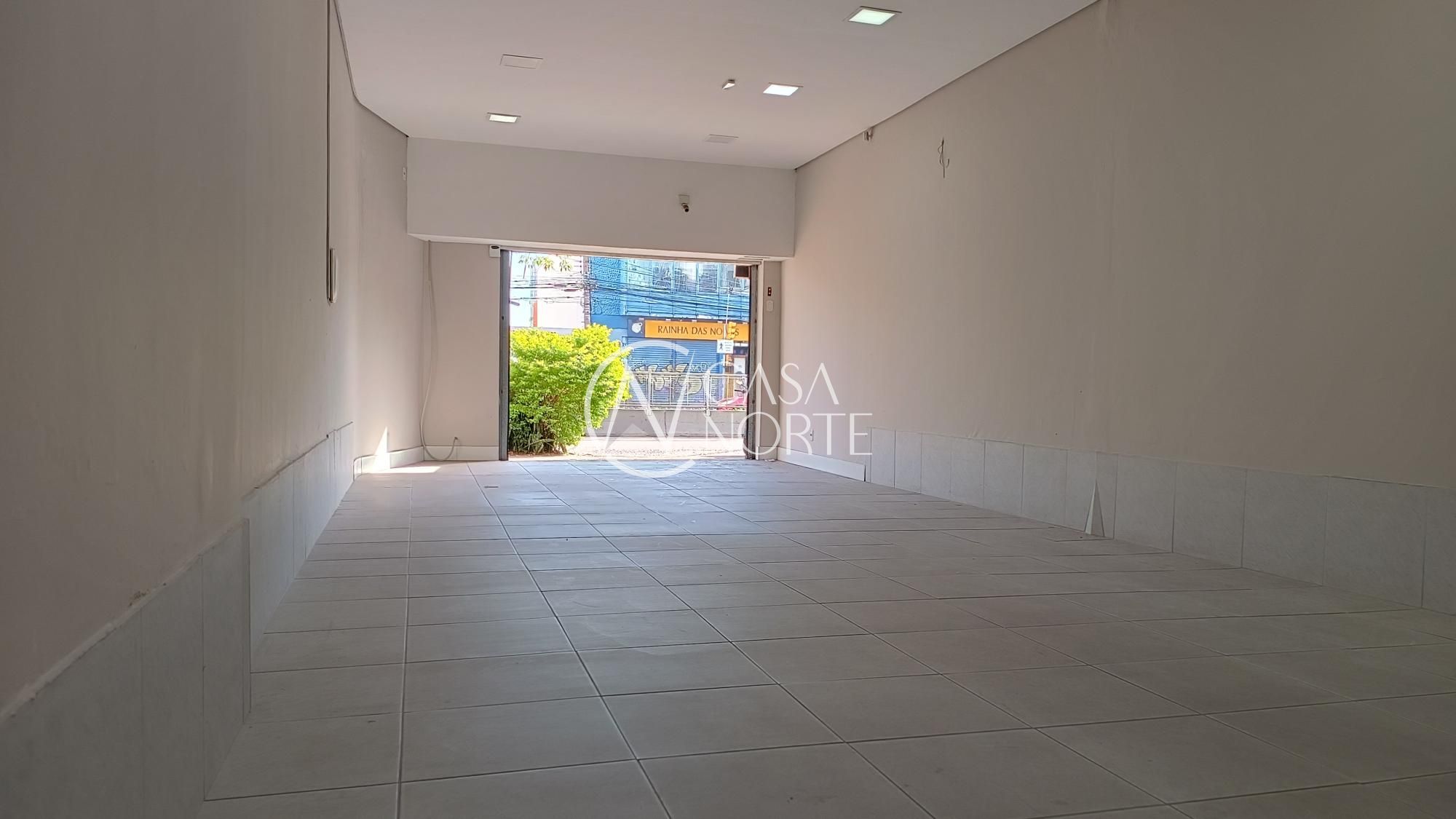 Loja à venda , 134m², Avenida Assis Brasil no bairro Passo da Areia em Porto Alegre