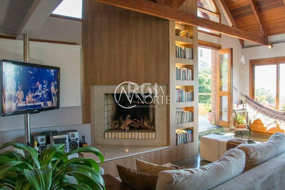 Casa de Condomínio à venda com 3 quartos, 381m², 1 suíte, 2 vagas, Rua Silveiro no bairro Menino Deus em Porto Alegre