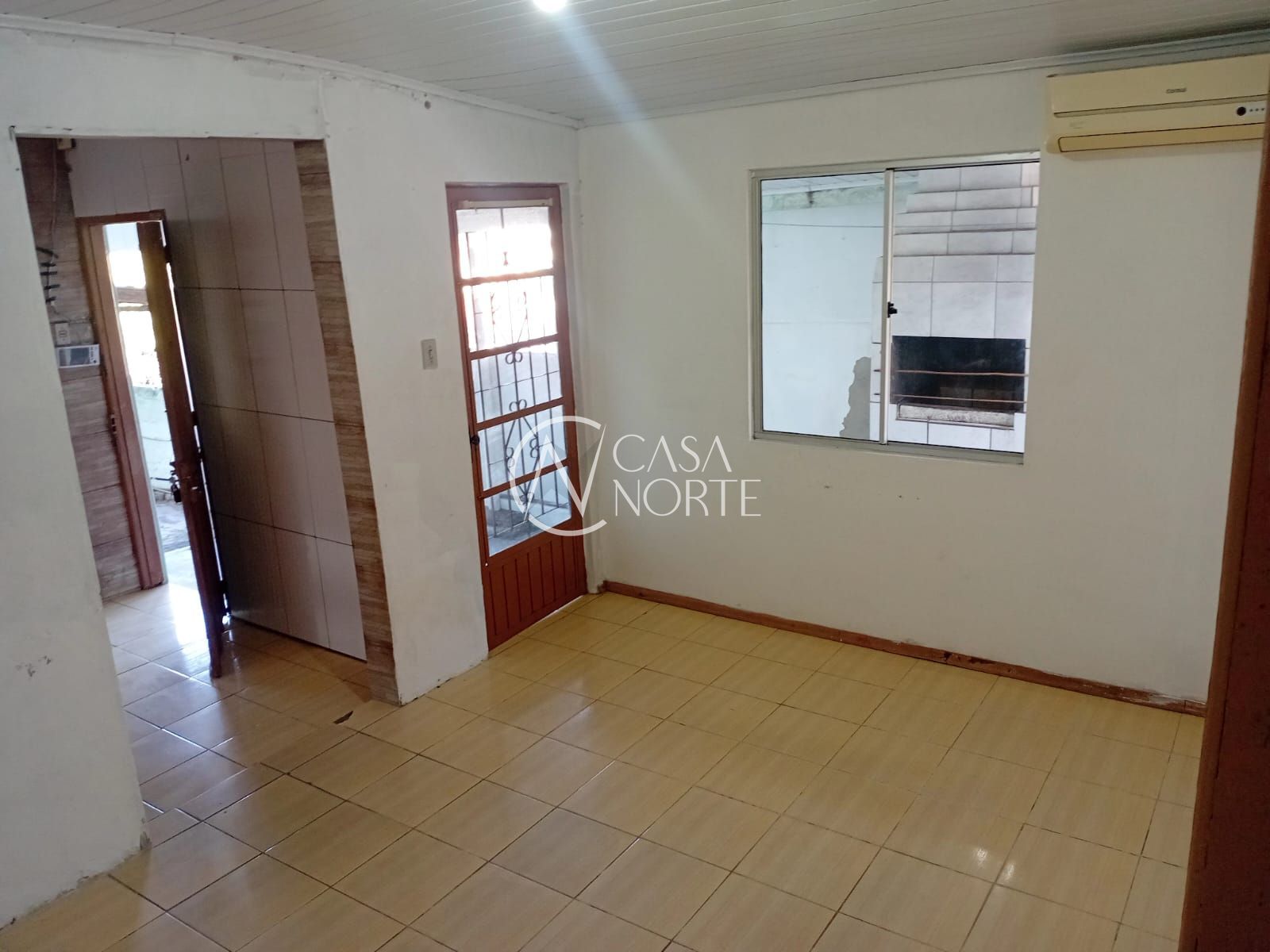 Casa à venda com 3 quartos, 310m², 4 vagas, Rua Humberto de Campos no bairro Partenon em Porto Alegre