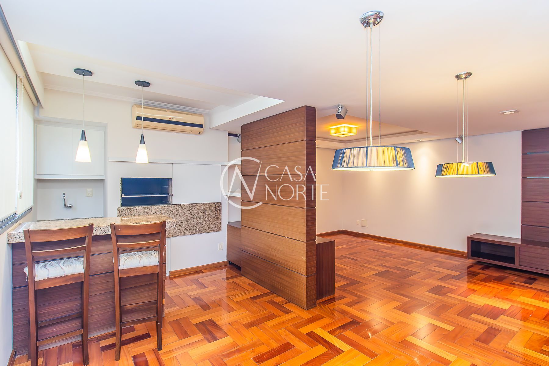 Apartamento à venda com 3 quartos, 126m², 1 suíte, 2 vagas, Rua Dona Augusta no bairro Menino Deus em Porto Alegre