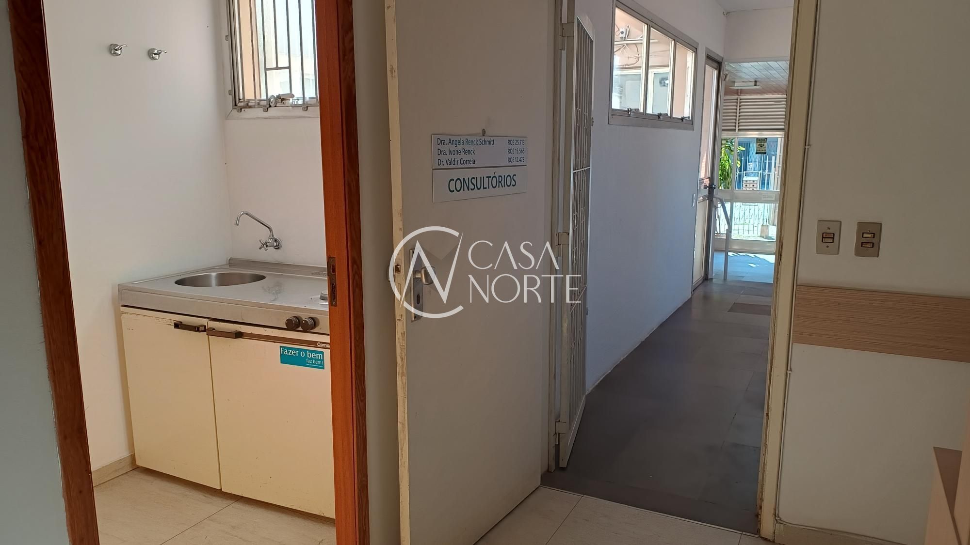 Sala Comercial à venda com 3 quartos, 83m², Rua Dezessete de Junho no bairro Menino Deus em Porto Alegre