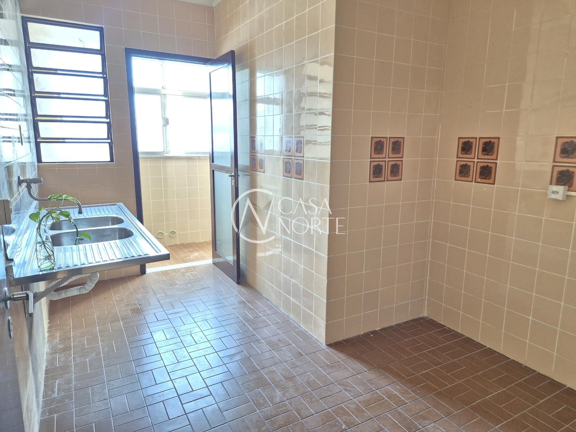 Apartamento à venda com 2 quartos, 65m², 1 vaga, Avenida Bento Gonçalves no bairro Santo Antônio em Porto Alegre