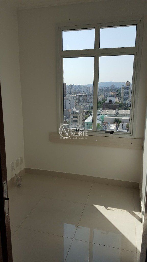 Sala Comercial à venda , 36m², 1 vaga, Avenida Getúlio Vargas no bairro Menino Deus em Porto Alegre