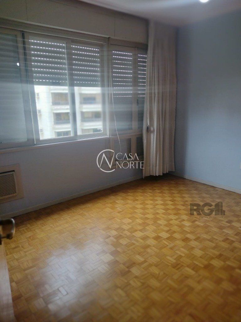 Apartamento à venda com 3 quartos, 132m², 1 vaga, Avenida Ganzo no bairro Menino Deus em Porto Alegre