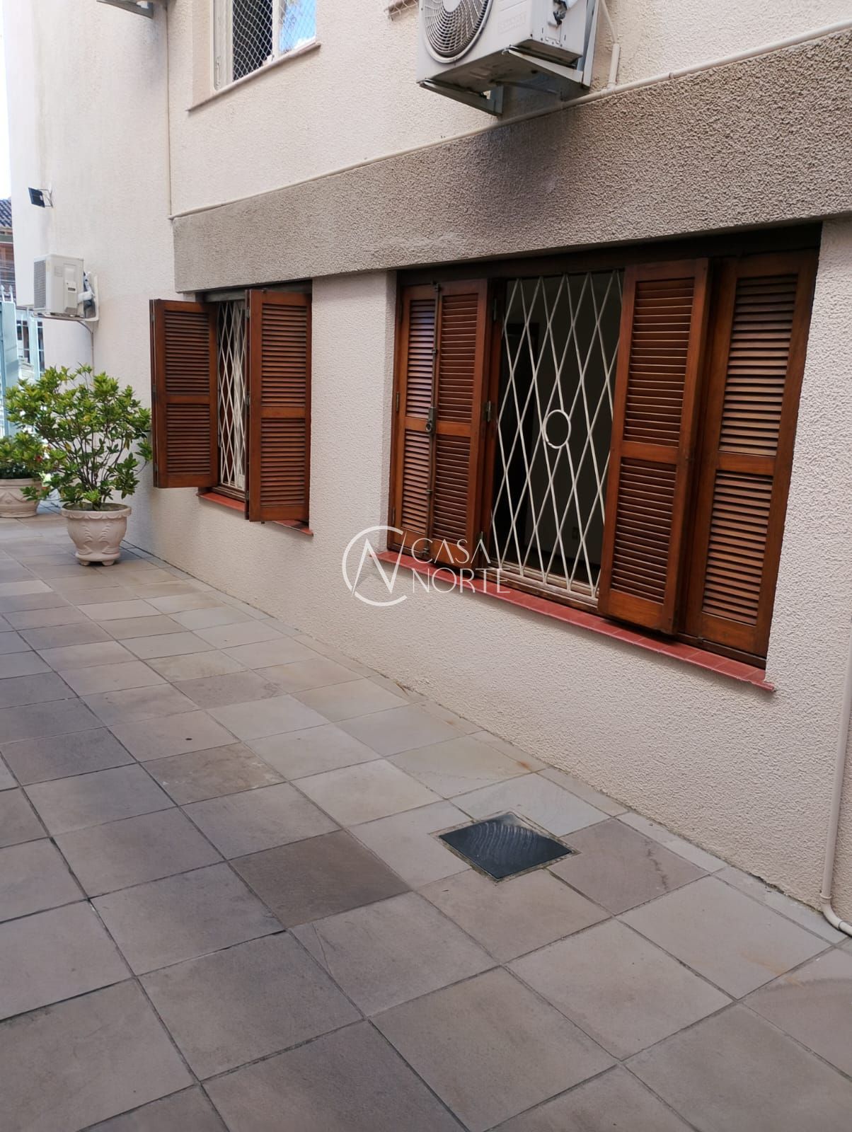 Apartamento à venda com 2 quartos, 68m², Comendador Rodolfo Gomes no bairro Menino Deus em Porto Alegre