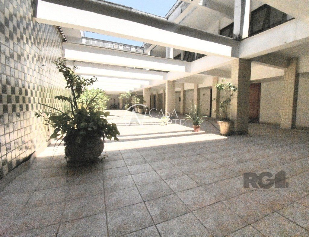 Apartamento à venda com 2 quartos, 76m², 2 vagas, Rua Professor Freitas e Castro no bairro Azenha em Porto Alegre