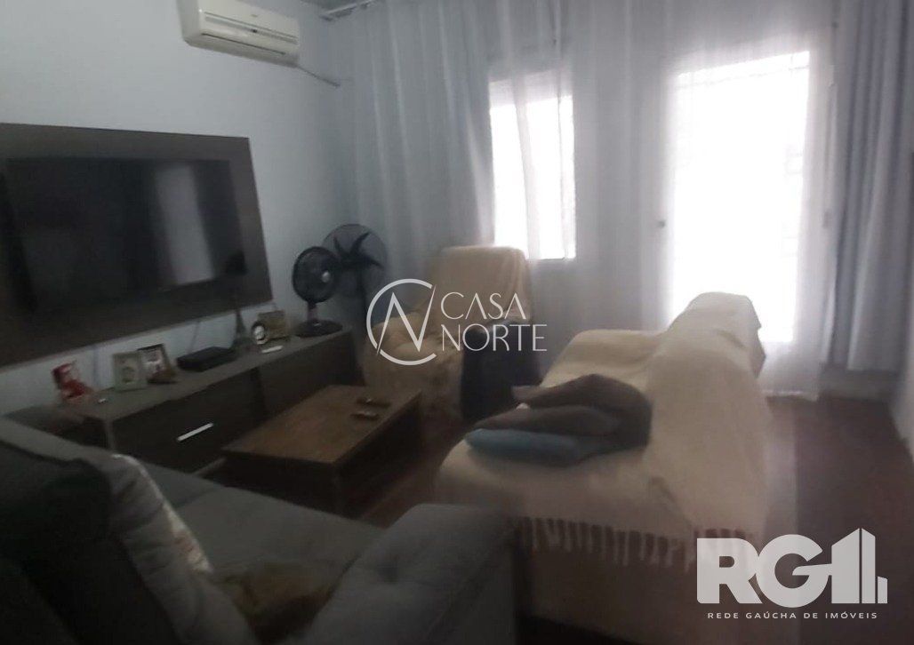 Casa à venda com 3 quartos, 200m², 2 vagas, Avenida Icaraí no bairro Cristal em Porto Alegre
