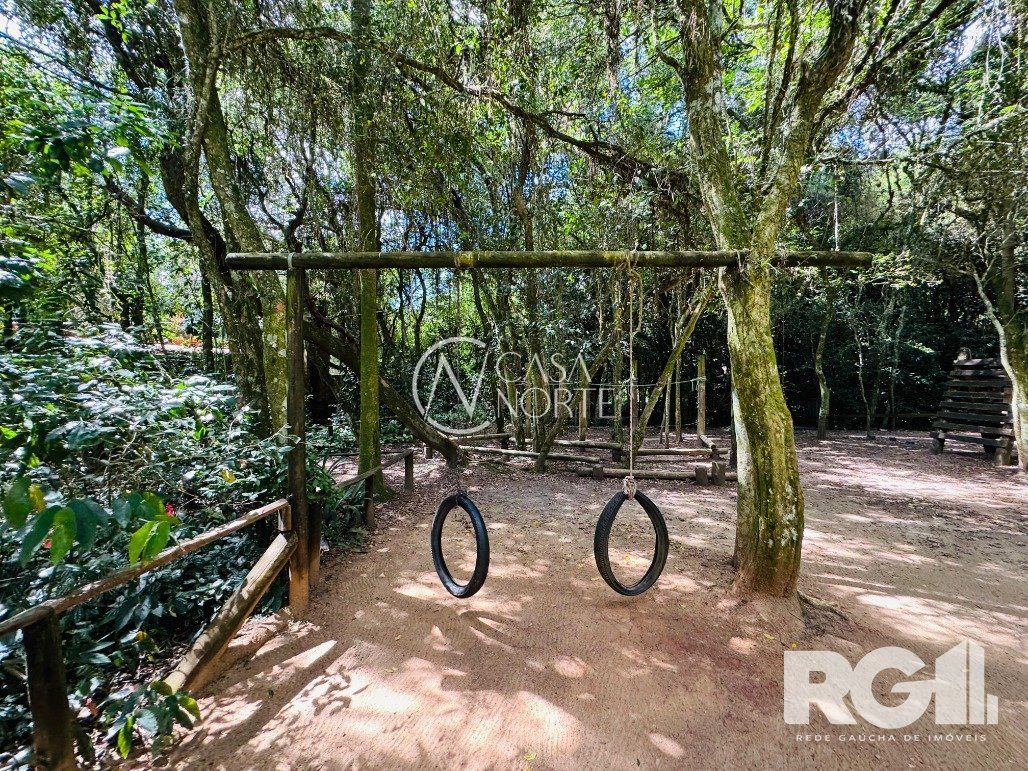 Terreno à venda  com 4m², Rua Adão Corrêa no bairro Lomba do Pinheiro em Porto Alegre