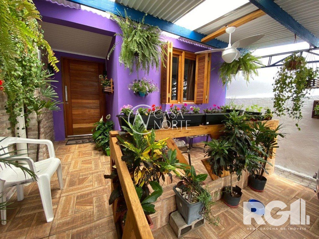 Casa à venda com 3 quartos, 80m², 2 vagas, Rua Dorival Leivas no bairro Hípica em Porto Alegre