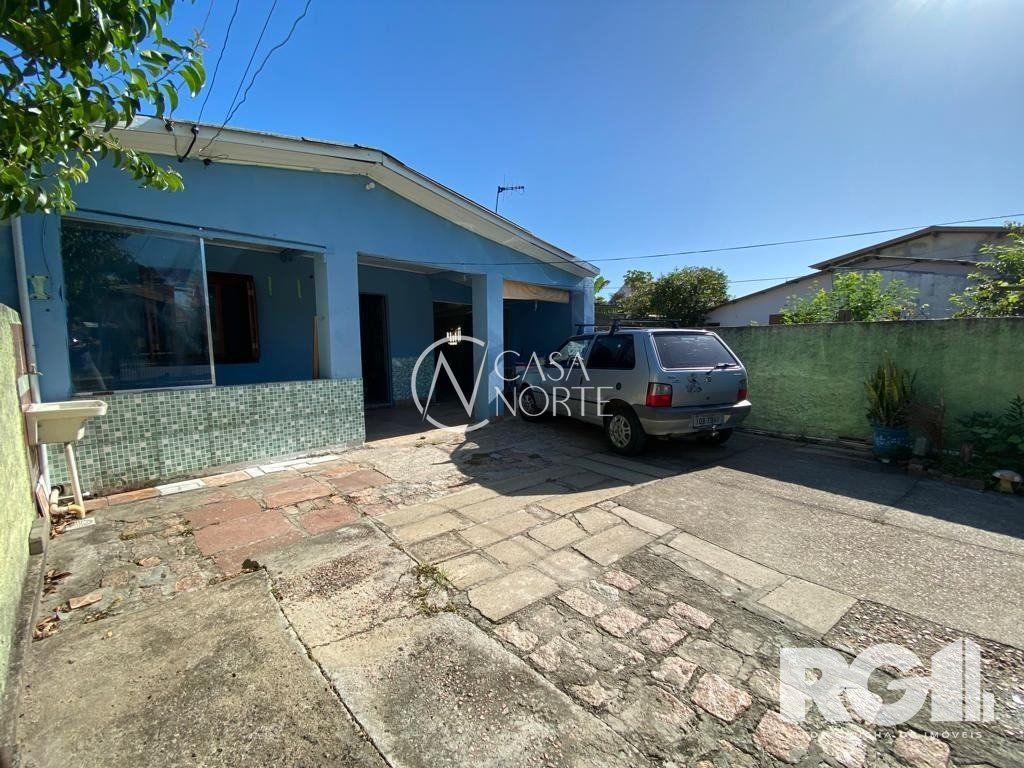 Casa à venda com 2 quartos, 186m², 2 vagas, Rua Canela Doce no bairro Restinga em Porto Alegre