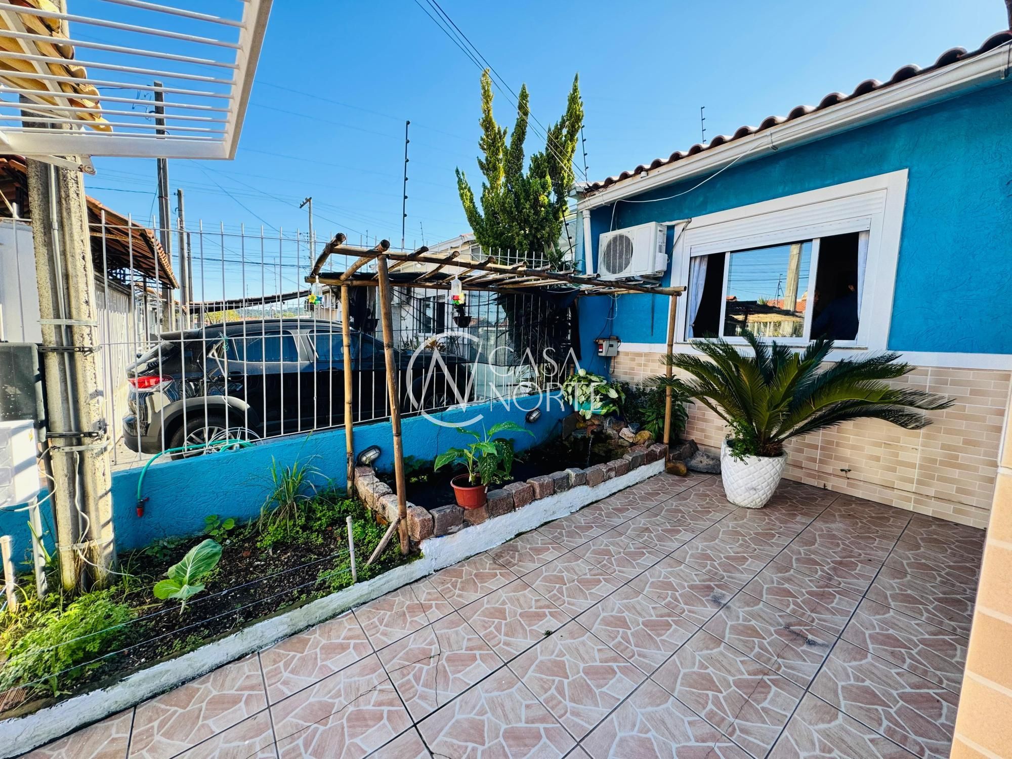Casa à venda com 3 quartos, 50m², 2 vagas, Rua José Celestino da Silva no bairro Hípica em Porto Alegre