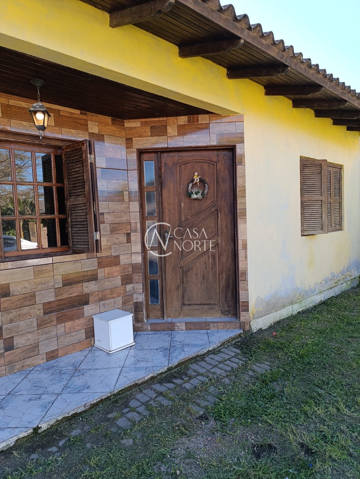 Casa à venda com 2 quartos com 360m², 2 vagas, Rua Gedi dos Santos Silva (Primavera) no bairro Lami em Porto Alegre