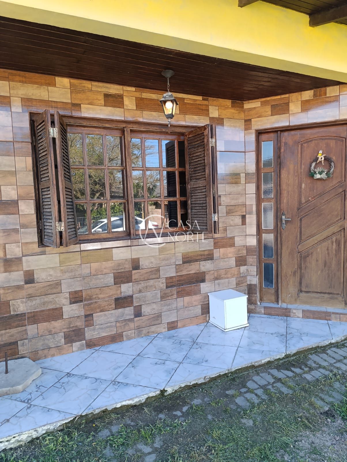 Casa à venda com 2 quartos com 360m², 2 vagas, Rua Gedi dos Santos Silva (Primavera) no bairro Lami em Porto Alegre