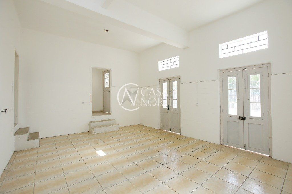 Prédio Comercial à venda com 2 quartos, 200m², Avenida Para no bairro Navegantes em Porto Alegre