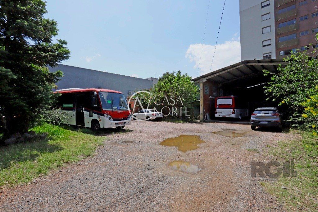 Terreno à venda  com 960m², Avenida Ceres no bairro Partenon em Porto Alegre