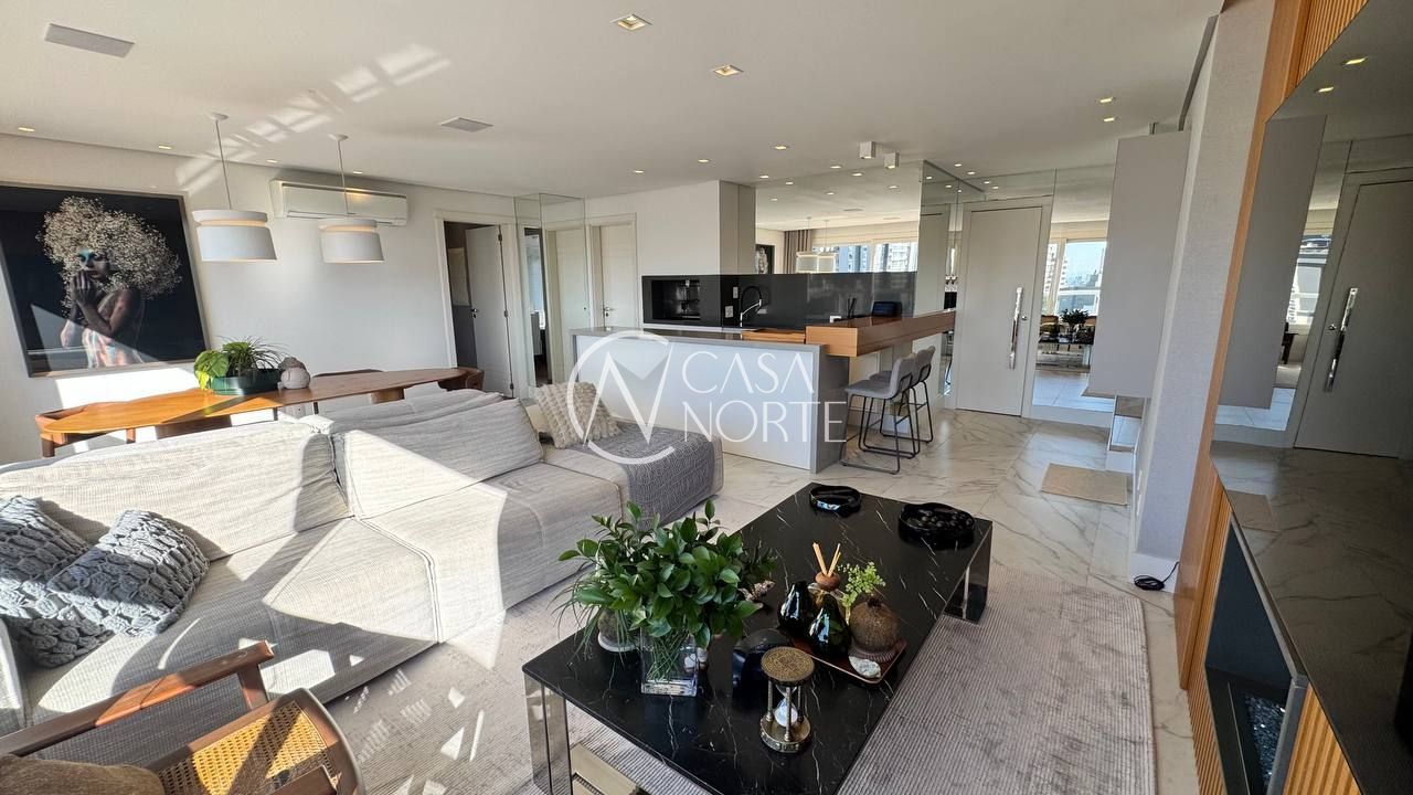 Apartamento à venda com 3 quartos, 137m², 3 suítes, 2 vagas, Rua Abrahão Melnick no bairro Rio Branco em Porto Alegre