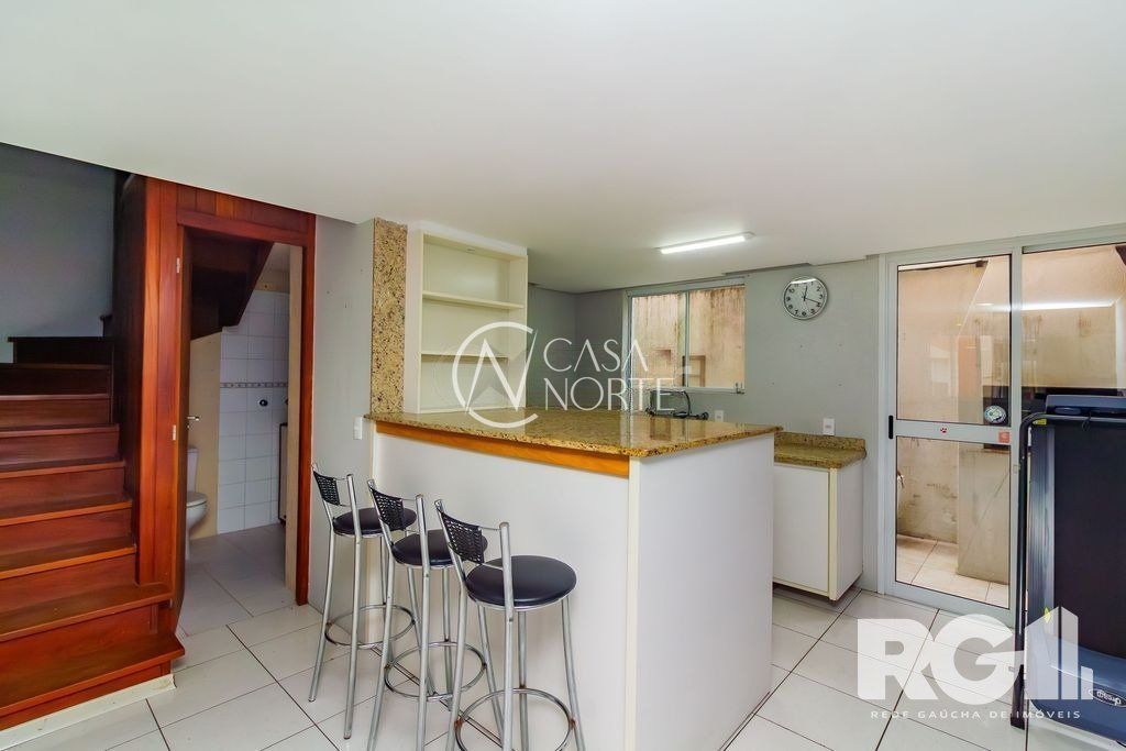 Casa de Condomínio à venda com 3 quartos, 86m², 1 suíte, 1 vaga, Rua Tenente Ary Tarrago no bairro Jardim Itu em Porto Alegre
