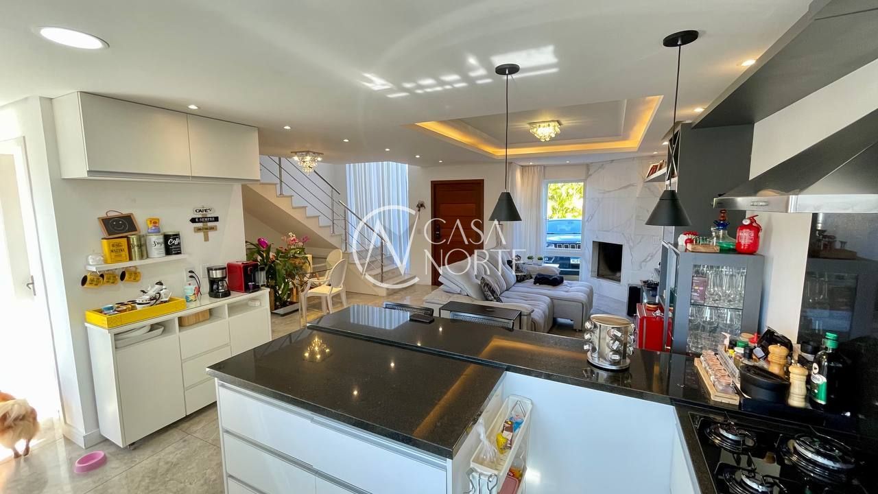 Casa de Condomínio à venda com 3 quartos, 140m², 1 suíte, 2 vagas, Adalberto Severo no bairro Jardim Itu em Porto Alegre