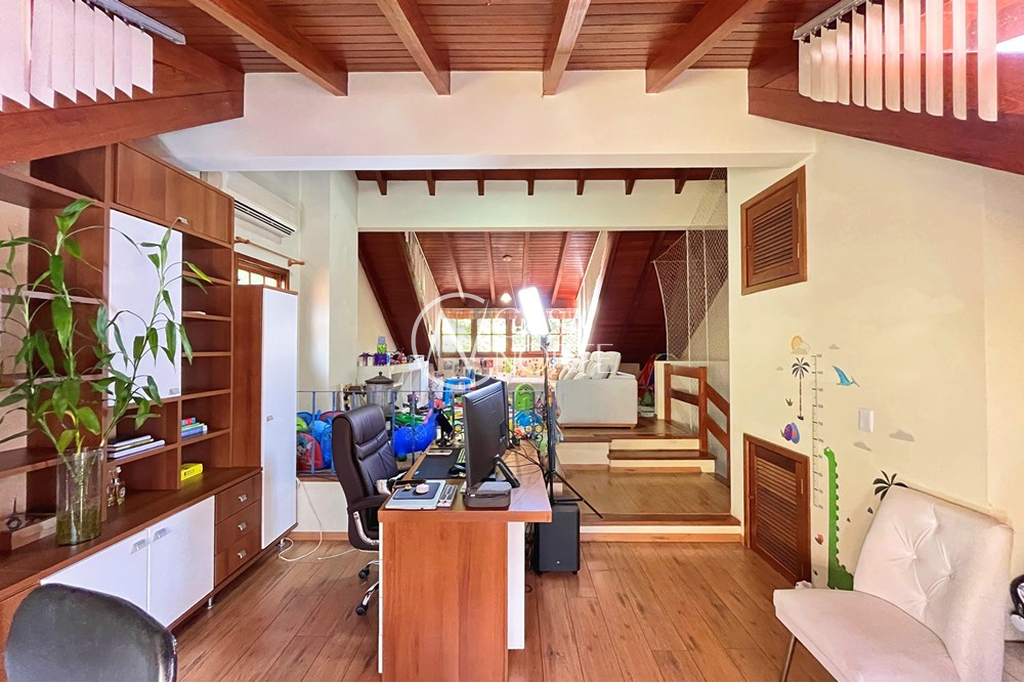 Casa de Condomínio à venda com 3 quartos, 171m², 1 suíte, 2 vagas, Coronel Marcos no bairro Pedra Redonda em Porto Alegre