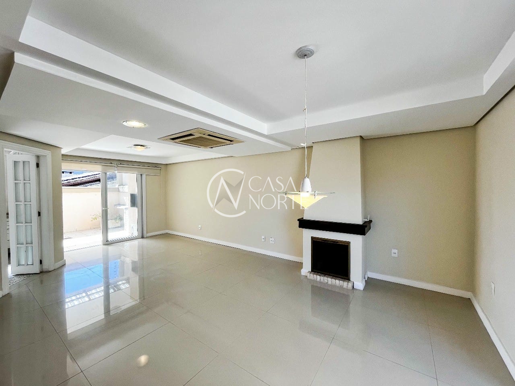 Casa à venda com 4 quartos, 212m², 1 suíte, 2 vagas, Rua Licínio Cardoso no bairro Chácara das Pedras em Porto Alegre