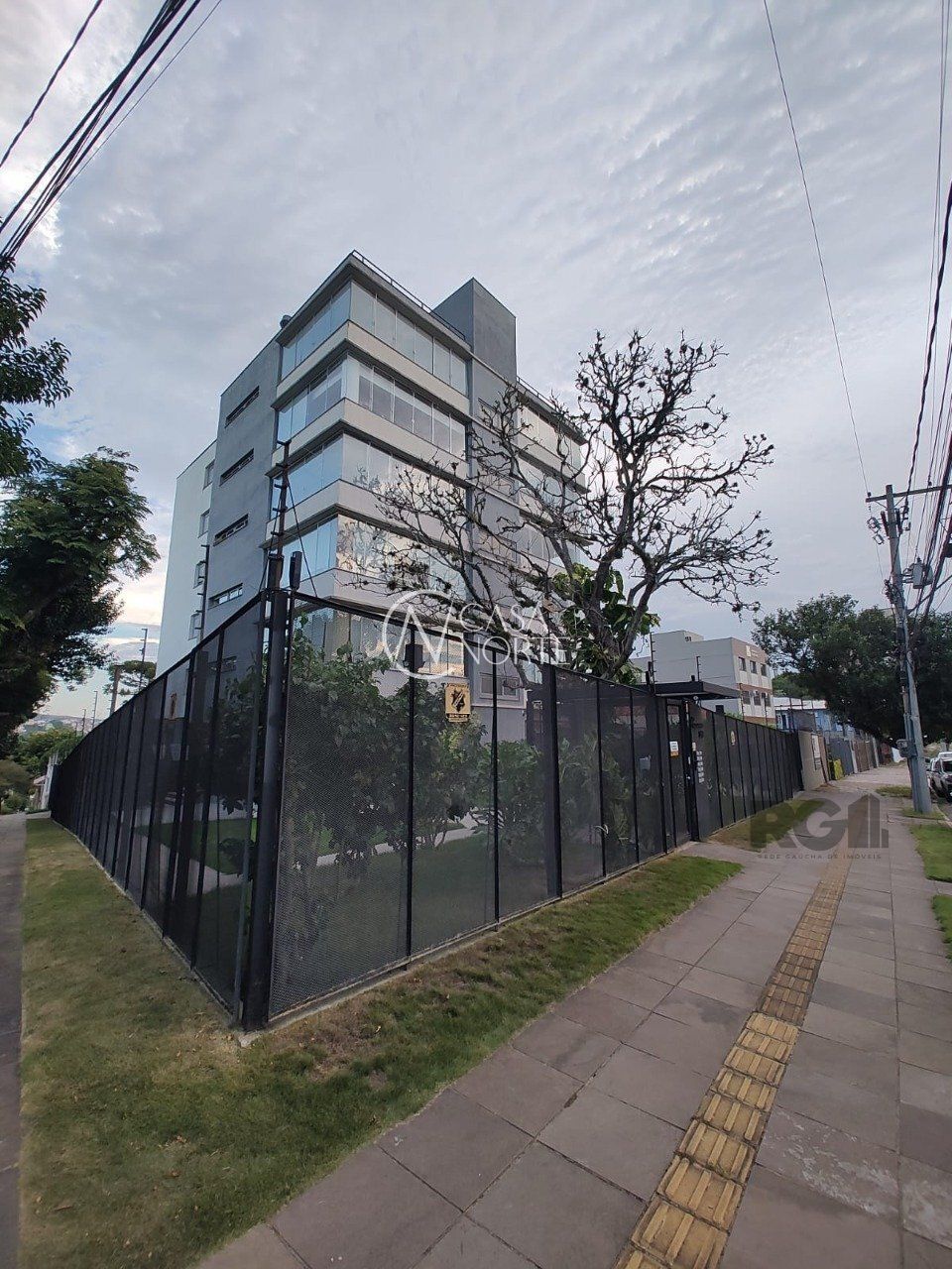 Apartamento à venda com 3 quartos, 121m², 1 suíte, 2 vagas, Rua Corrêa Lima no bairro Santa Tereza em Porto Alegre