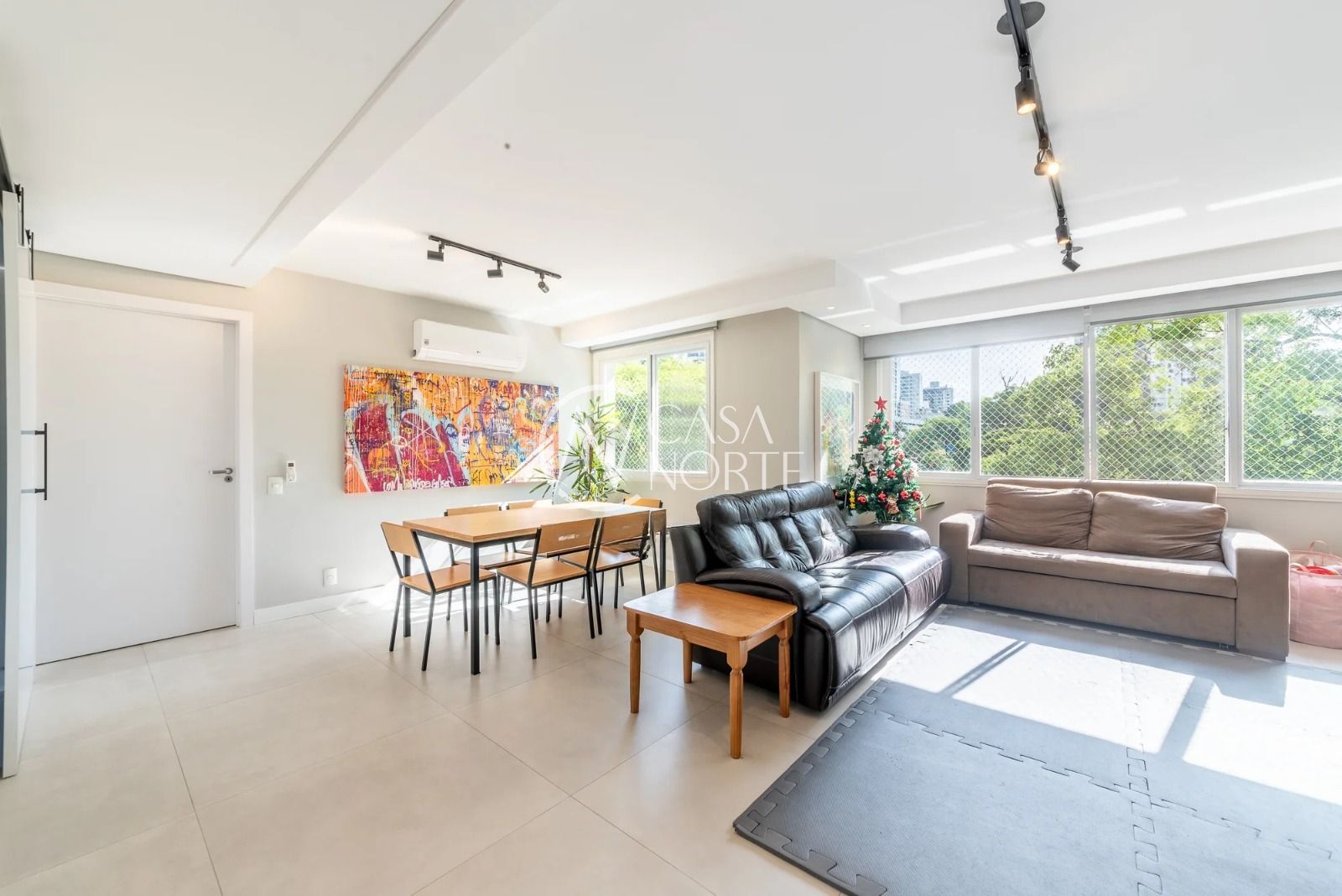 Apartamento à venda com 4 quartos, 130m², 1 suíte, 2 vagas, Avenida Doutor Nilo Peçanha no bairro Três Figueiras em Porto Alegre