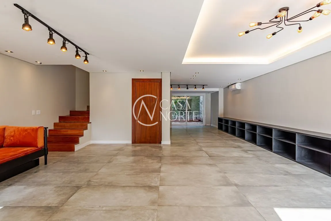 Casa de Condomínio à venda com 2 quartos, 333m², 2 suítes, 2 vagas, Rua Adriano Pereira da Silva no bairro Vila Nova em Porto Alegre