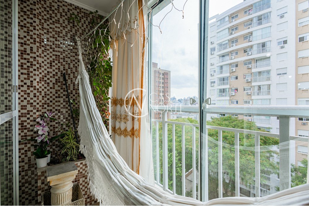 Apartamento à venda com 3 quartos, 84m², 1 suíte, 1 vaga, Avenida Andaraí no bairro Passo da Areia em Porto Alegre