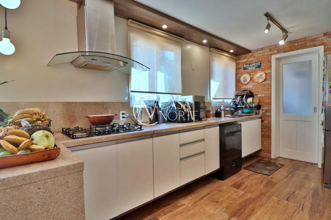 Casa de Condomínio à venda com 3 quartos, 163m², 1 suíte, 2 vagas, Rua Augusto Attílio Giordani no bairro Jardim Lindóia em Porto Alegre