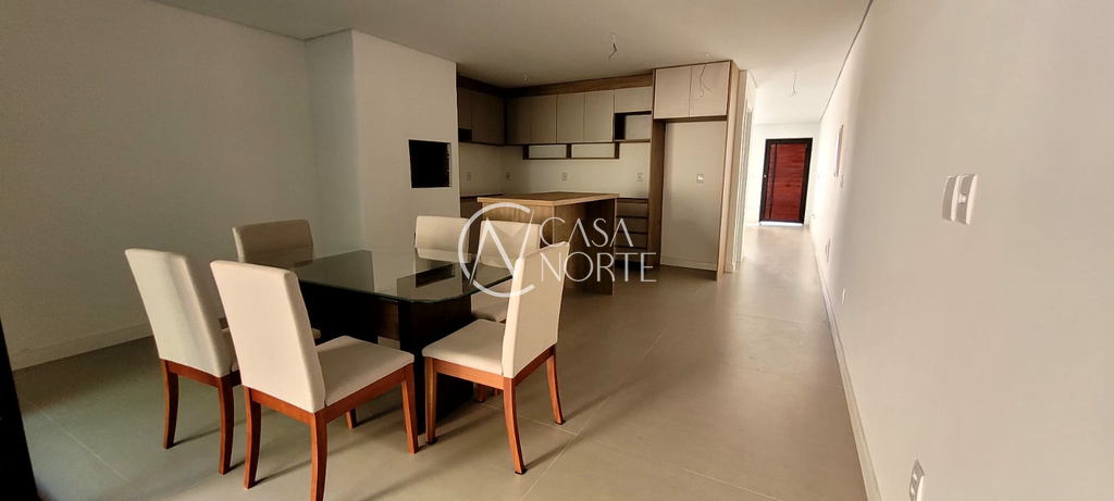 Casa à venda com 3 quartos, 210m², 3 suítes, 4 vagas, Matias José Bins no bairro Chácara das Pedras em Porto Alegre