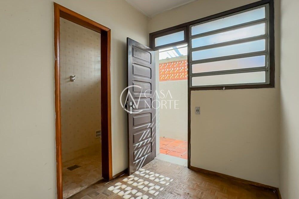 Casa à venda com 3 quartos, 200m², 1 suíte, 4 vagas, Havana no bairro Jardim Lindóia em Porto Alegre