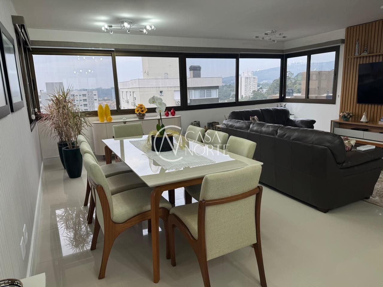 Apartamento à venda com 3 quartos, 133m², 1 suíte, 2 vagas, Rua Dona Adda Mascarenhas de Moraes no bairro Jardim Itu em Porto Alegre