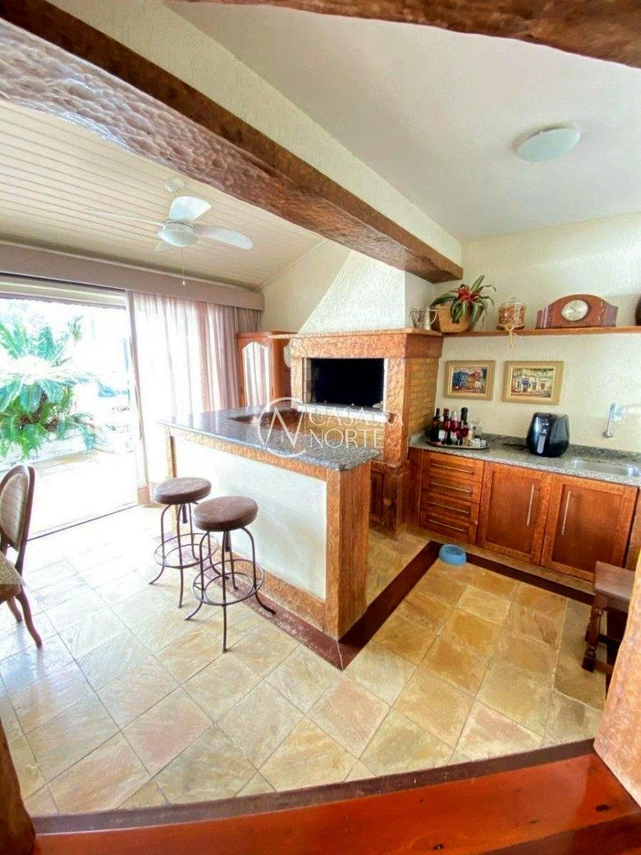 Casa de Condomínio à venda com 3 quartos, 165m², 1 suíte, 2 vagas, Rua Manoel Lopes Meirelles no bairro Jardim Sabará em Porto Alegre