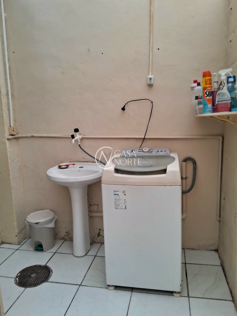 Apartamento à venda com 2 quartos, 48m², Rua Botafogo no bairro Menino Deus em Porto Alegre