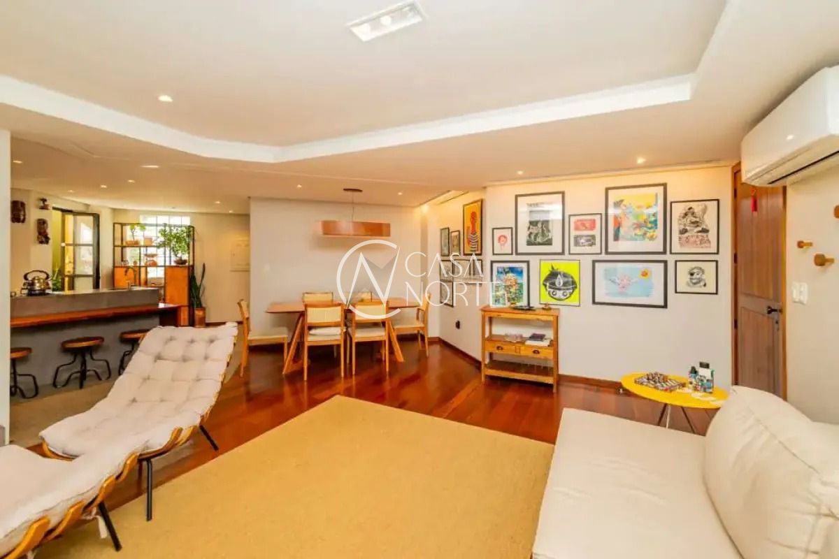 Casa de Condomínio à venda com 3 quartos, 309m², 1 suíte, 2 vagas, Rua Tomaz Gonzaga no bairro Boa Vista em Porto Alegre